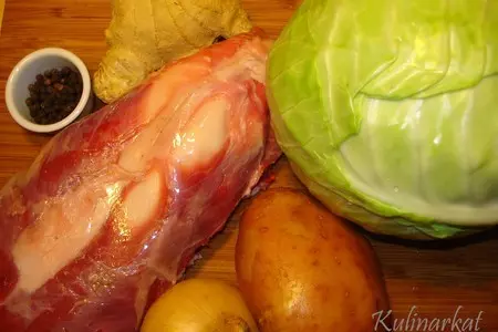 Кааликлимписоппа (капустный суп с клецками): шаг 1