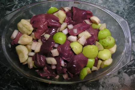 Куриная печень сяблоками: шаг 5