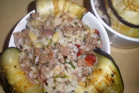 Тимбаль из баклажанов с начинкой из мяса и риса с кедровыми орешками: шаг 4