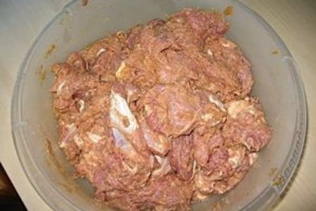 Мясо разбитное, тушённое в кислосладком томатном соусе.: шаг 4