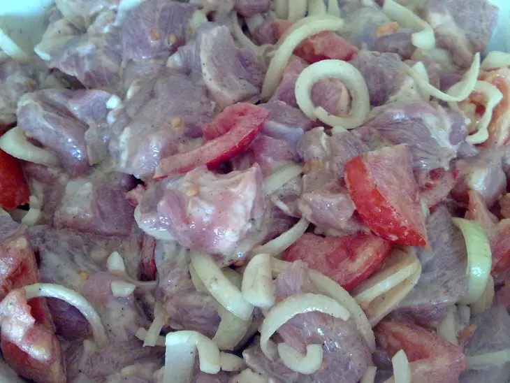 Мяско вкуснейшее без заморочек в духовке(почти шашлык): шаг 1