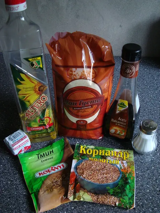 Манный хлеб с бальзамическим уксусом: шаг 1