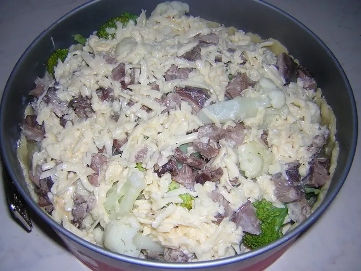 Пирог из цветной капусты с брокколи: шаг 3