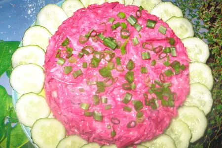 Салат со свеклой, сыром и яйцом: шаг 1
