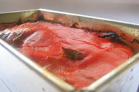 Мясной террин с оливками и чесноком в виноградных листьях.: шаг 5