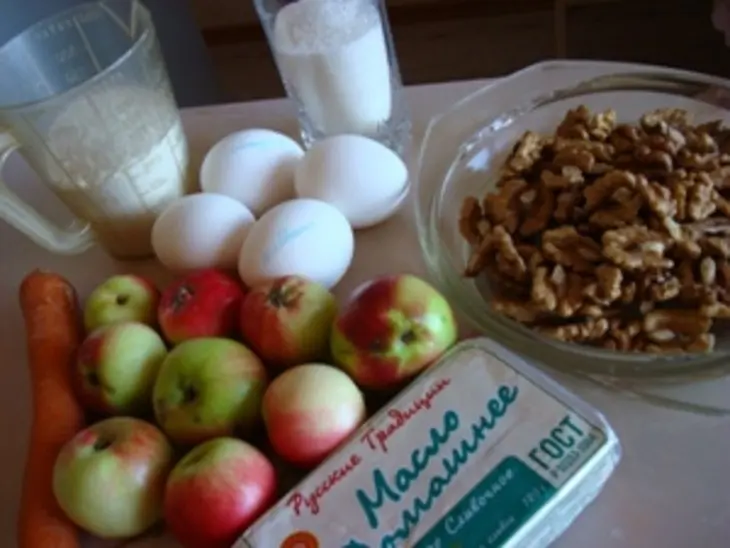 Яблочно-ореховый пирог с морковной стружкой: шаг 1