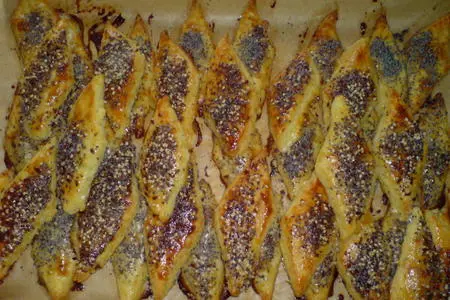 Печенье сырное с кунжутом,маком и льняными семечками: шаг 8