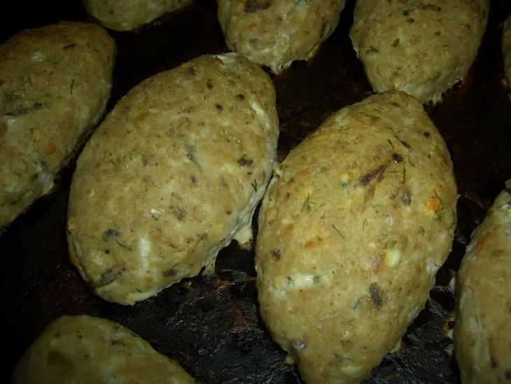 Рыбные зразы с копченым сыром: шаг 5