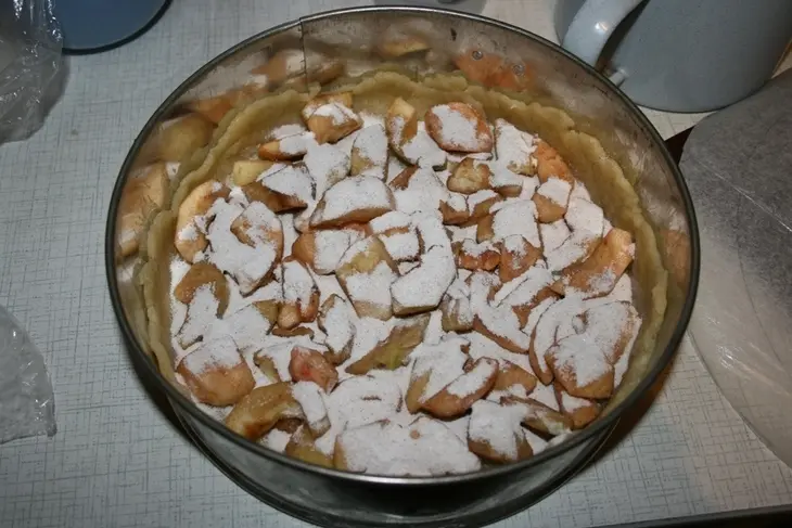Пирог с яблочной начинкой: шаг 5
