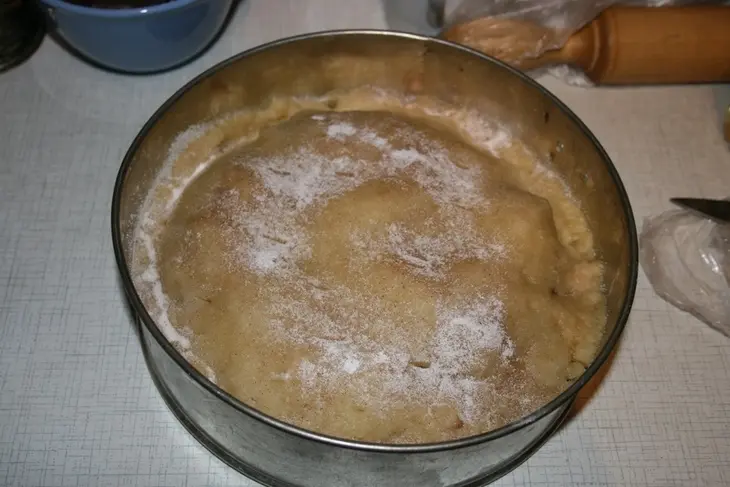 Пирог с яблочной начинкой: шаг 6