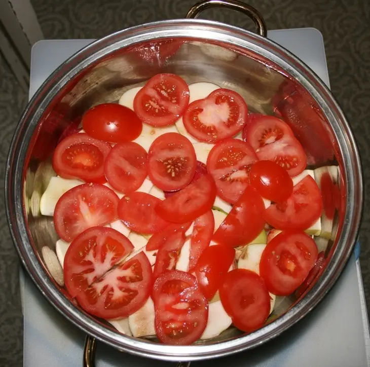 Свинина с яблоками в пиве: шаг 6