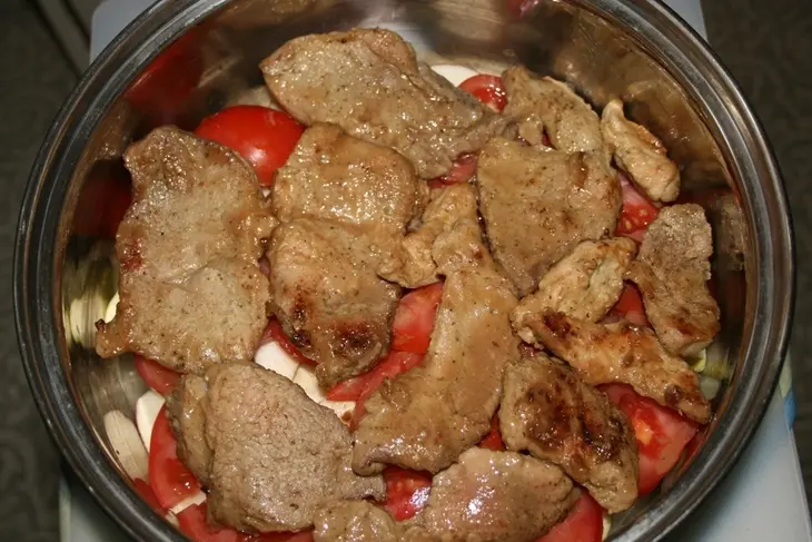 Свинина с яблоками в пиве: шаг 7