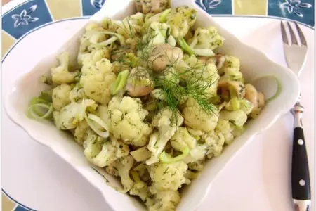 Салат "за пять минут" с шампиньонами и цветной капустой  (тёплый): шаг 2