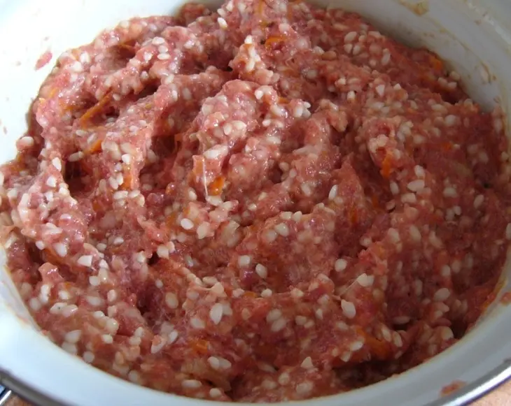 Помидоры и перец фаршированные мясом и рисом: шаг 3
