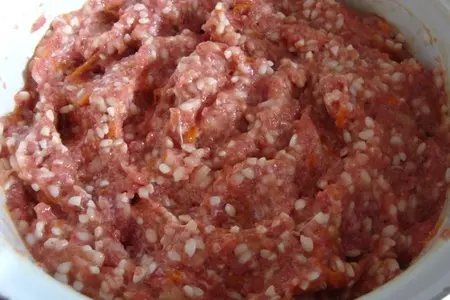 Помидоры и перец фаршированные мясом и рисом: шаг 3