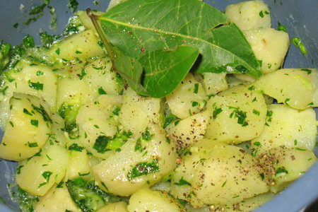 Картофельный салат с рыбкой и авокадо.: шаг 5