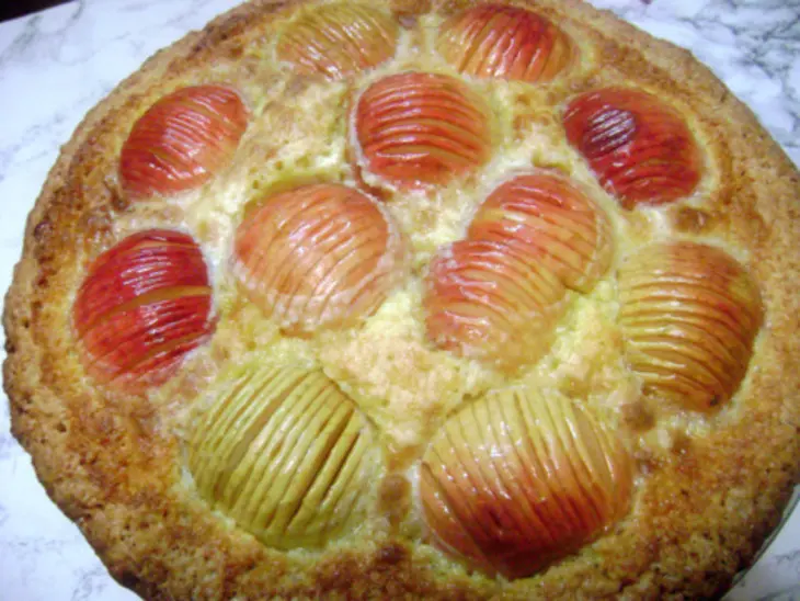 Яблочный  пирог  заливной: шаг 1