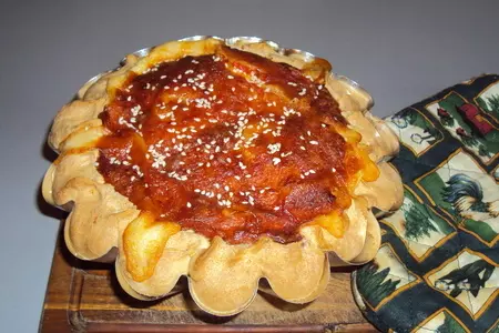 Сырно-луковый пирог с копченым салом и беконом: шаг 8