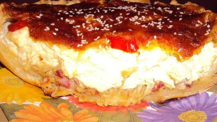 Сырно-луковый пирог с копченым салом и беконом: шаг 9