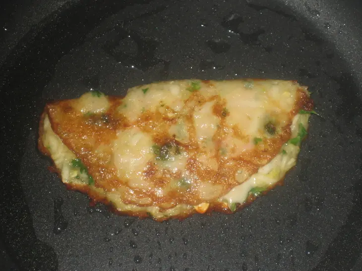 Кабачковые драники с ветчиной и сыром: шаг 3