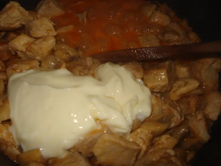 Мясо в сырном соусе: шаг 4