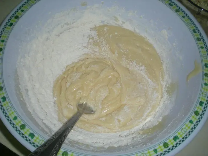 Маффины со сгущенкой и бананами: шаг 3