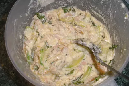 Пирог-запеканка из кабачка-цукини и курицы: шаг 6