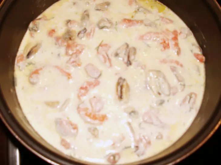 Паста с морепродуктами со сливочным соусом: шаг 2