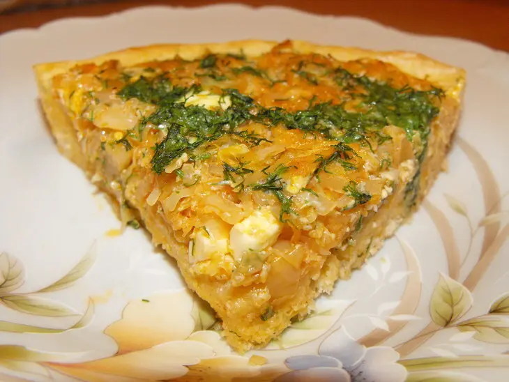 Открытый пирог с капустой и яйцами: шаг 8