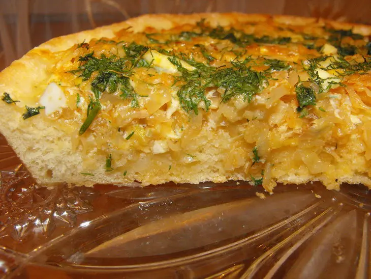 Открытый пирог с капустой и яйцами: шаг 9
