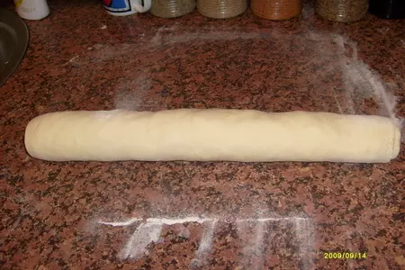 Булочки с яблоками и изюмом.: шаг 4
