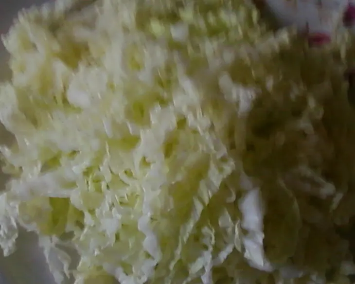 Салат овощной с консервированной морской капустой  №  2.: шаг 2