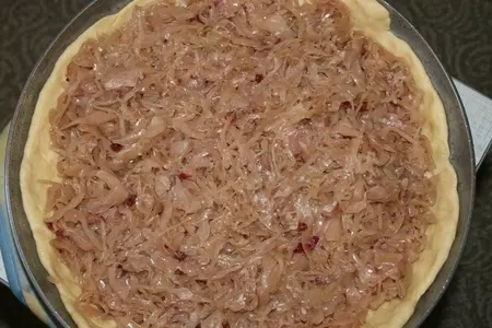 Пирог с тушеной капустой: шаг 3