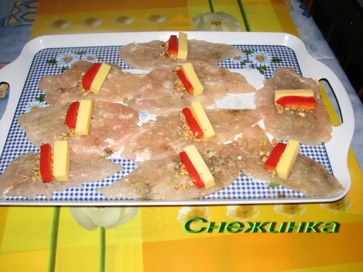 Куриные рулетики в сырной панировке: шаг 2