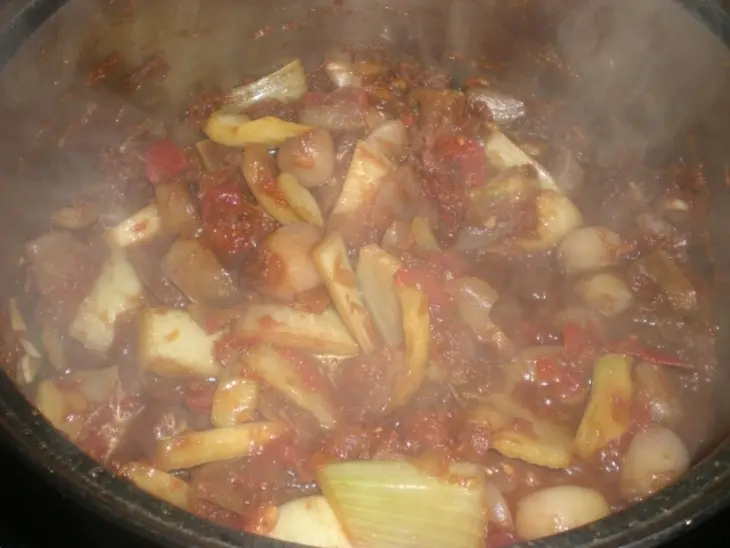 Говядина тушёная с овощами: шаг 3