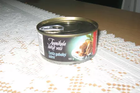 Салат с тунцом и рисом: шаг 3