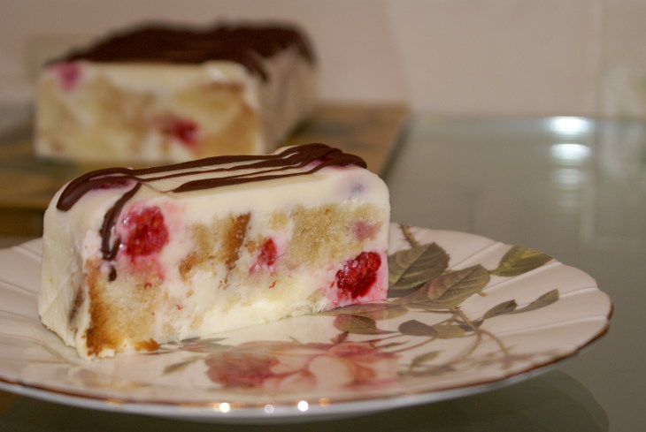 Сметанно-бисквитный десерт с малиной: шаг 9
