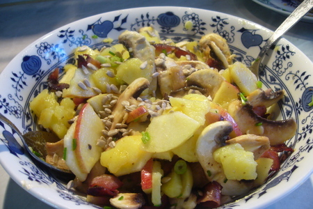 Картофельный  салат сo свежими шампиньонами и яблоками: шаг 4