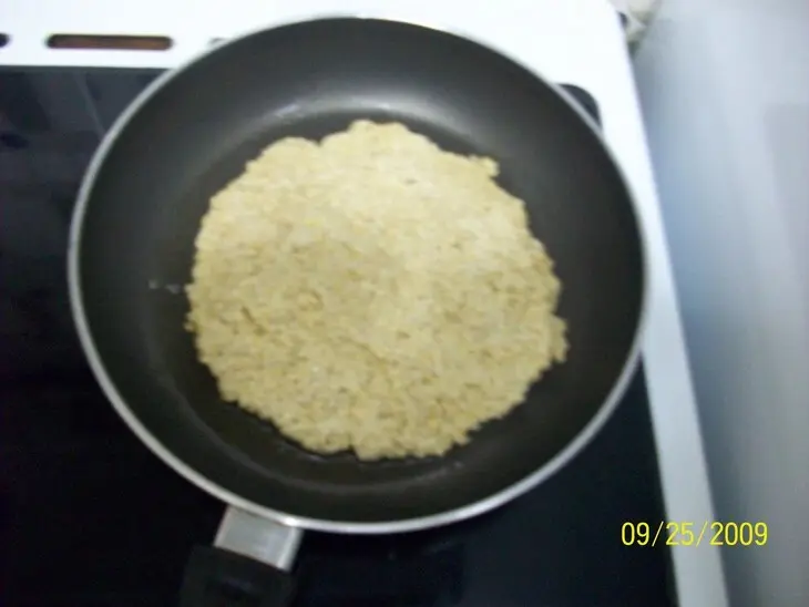 Куакер с грецкими орехами и мёдом.: шаг 2