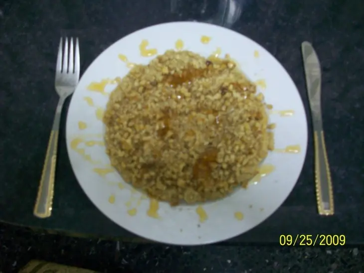 Куакер с грецкими орехами и мёдом.: шаг 4