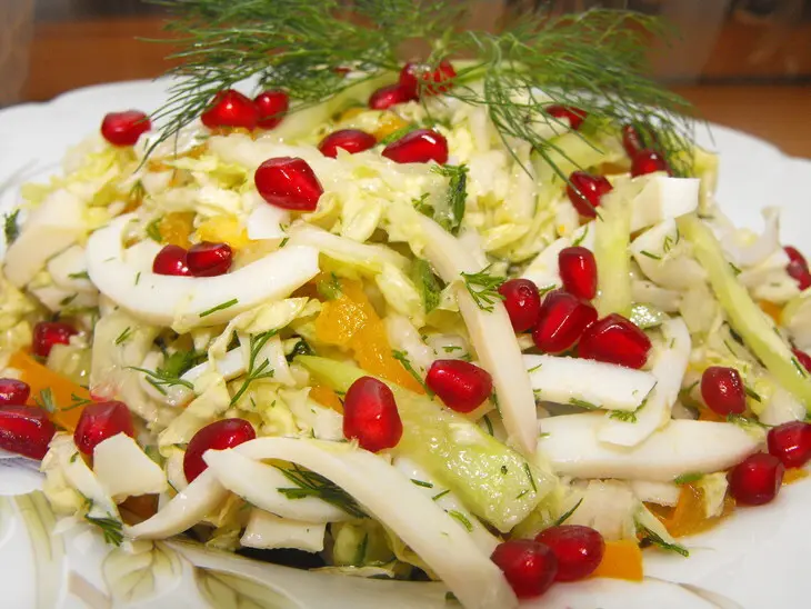 Салат из пекинской капусты с кальмарами: шаг 6