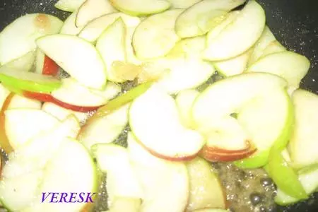 Блинчики фаршированные яблоками: шаг 3