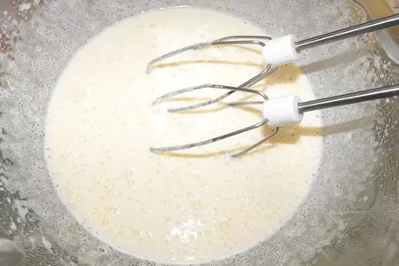 Пирог с маком и вишнями: шаг 1