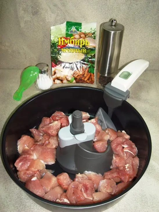 Мясо по-мадагаскарски, приготовленное в призовой фритюрнице tefal~actifry.: шаг 1