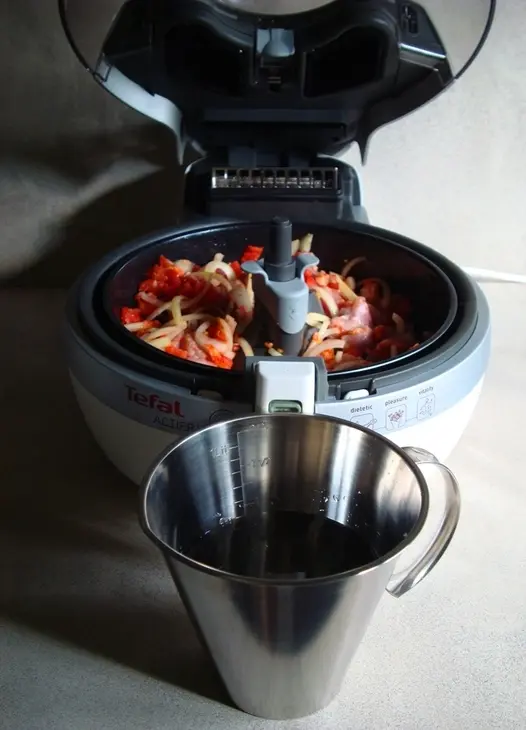 Мясо по-мадагаскарски, приготовленное в призовой фритюрнице tefal~actifry.: шаг 6