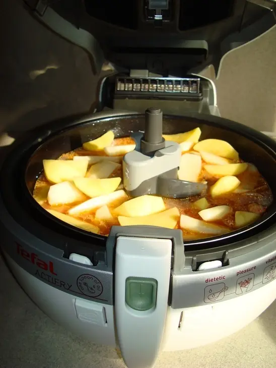 Мясо по-мадагаскарски, приготовленное в призовой фритюрнице tefal~actifry.: шаг 7