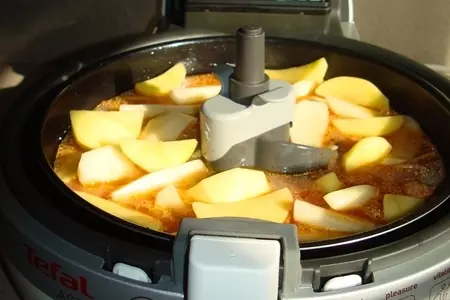 Мясо по-мадагаскарски, приготовленное в призовой фритюрнице tefal~actifry.: шаг 7