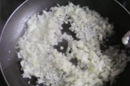 Куриные фрикадельки в сливочном соусе: шаг 2