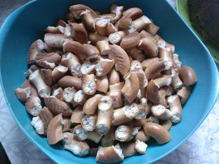 Шоколадная колбаска с баранками: шаг 1
