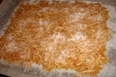 Шоколадный рулет с яблоками: шаг 2